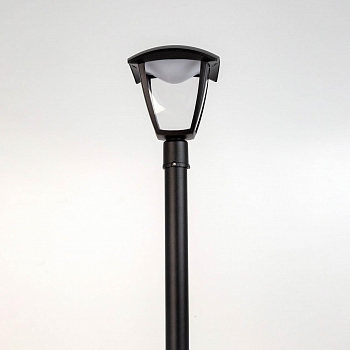 Уличный светильник на столбе  CLU04B